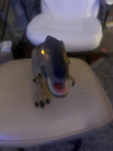 Dragon-i T-Rex Walking Roaring Light-Up Yellow Eyes Dinosaur 21"x 11" Works! - Picture 1 of 12