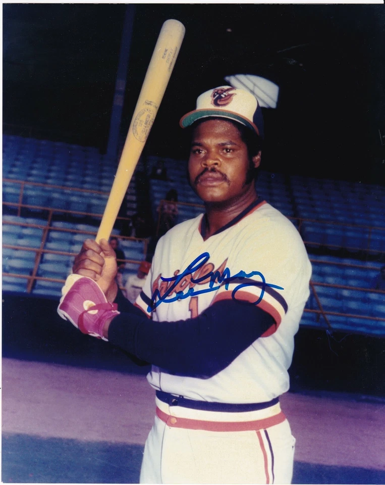 LEE MAY   BALTIMORE ORIOLES   ACTION SIGNED 8x10 - Image 1 of 1