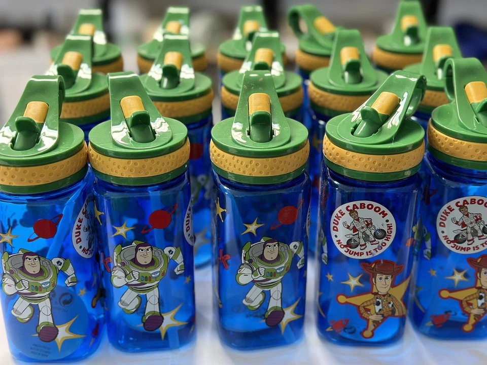 Lote De 19 Tazas Sippy Disney/Pixar Dieciséis Onzas 16 Oz - Varios Personajes Foto 1 de 4