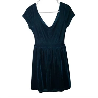 Kimchi Blue- Urban Outfitters Emerald Green Velvet Open Back Cocktail Dress 2009 - Image 1 of 4