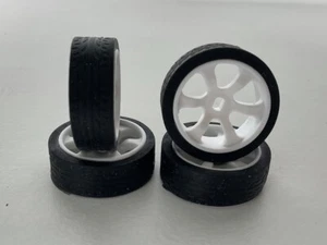 1/28 K989, K969 White 6 Spoke Drift Rims(plastic) & Tires (Soft Rubber) - Picture 1 of 3