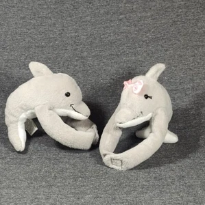 Sea World Dolphin His / Hers Wrist Hugger Plush Busch Gardens Love Ocean Mammals - Picture 1 of 14