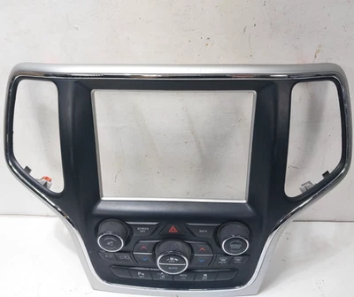 Grand Cherokee 2014-2015 tablero central 8,4" radio bisel control climático plateado Foto 1 de 4