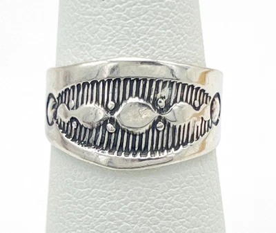Handcrafted Antiqued Sterling Silver Etched Tribal Band Ring Size 4.5 - Image 1 of 4