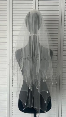 Velo de novia de boda de 2 niveles. ELEGANTE velo de boda. Borde festoneado con cristales Foto 1 de 4