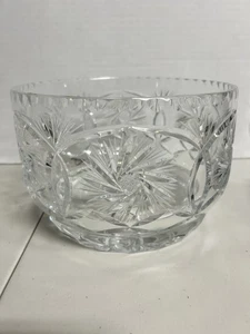 Vintage Bleischale aus geschliffenem Kristall. Bilder für Maße ansehen - Bild 1 von 6