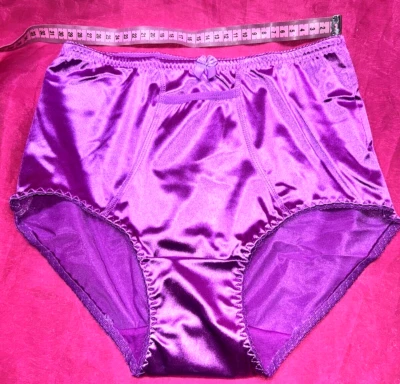 VTG SZ M Second Skin panties GLOSSY WET SATIN Purple - Image 1 of 4