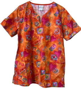 WHITE SWAN Patterned  Hearts SCRUB TOP Pink Orange V-Neck Pockets Size Small - Picture 1 of 6