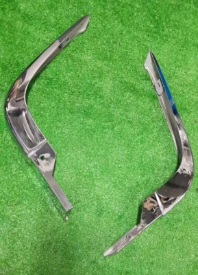 BMW E12 Serie 5 1974-1981 Euro Esquinas Delanteras L+R Cromo Parachoques Modelo Nuevo de Lote Antiguo Foto 1 de 3