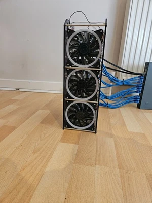 Raspberry Pi 4B Cluster (12*4GB + 10*8GB  + POE hat + 32GB Usb) + 24 POE Switch - Image 1 of 4