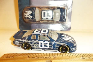NEW YORK YANKEES MLB pressofuso giocattolo stock AUTO blu scala 1/64 Matchbox misura 3"  - Foto 1 di 5