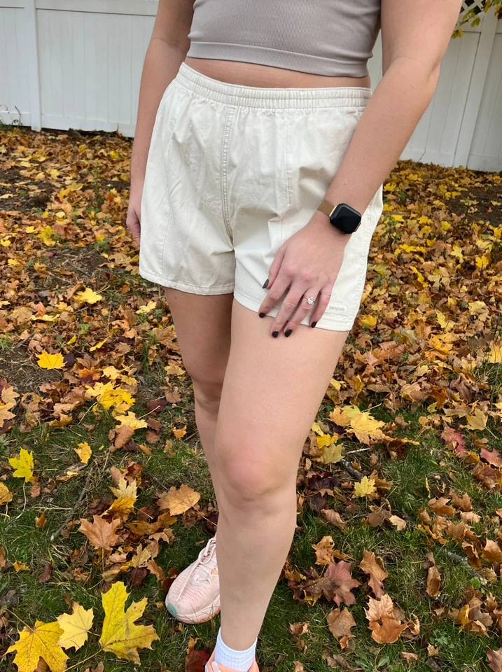 Patagonia Women's Funhoggers 4" Shorts Undyed Natural 57160 Retail XL