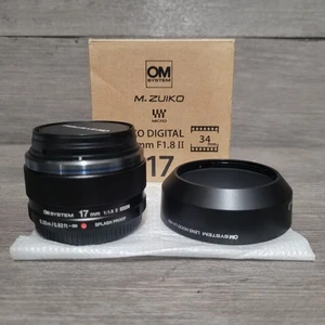 OM SYSTEM M.Zuiko Digital Objektiv 17 mm f/1,8 II für Micro Four Thirds #V336020BW000 - Bild 1 von 3