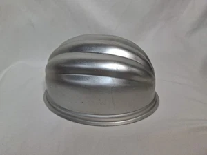 WEAR EVER Mold Pan, #1531 Melon Shaped Dessert Jello USA Vintage Aluminum, 7.25" - Bild 1 von 7
