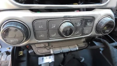 Temperature Control Dash Mounted ID 84258727 Fits 17-20 SUBURBAN 1500 467650 - Image 1 of 4