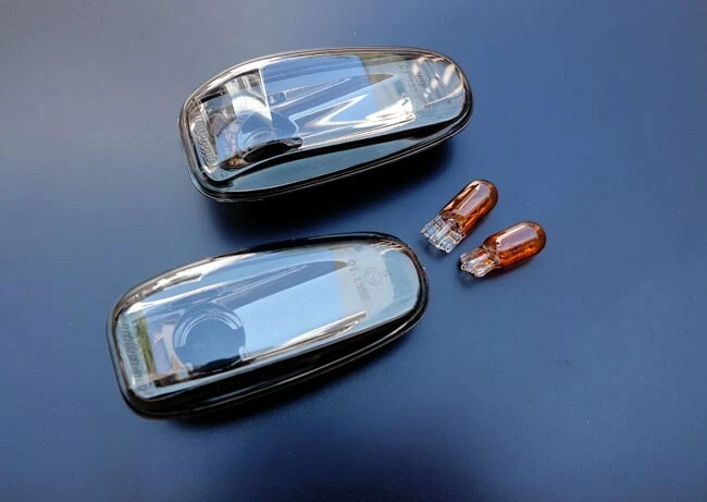 Seiten Blinker Schwarz für Mercedes Benz  W210 R170 C208 Vito Sprinter W208 - Bild 1 von 1