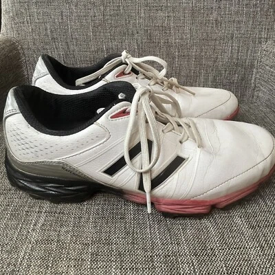 Zapato de golf New Balance NBG2004 impermeable con clavos para hombre - blanco/rojo, 8,5 D Foto 1 de 4