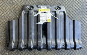 Radiator Lower Shield 15745156 01-02 SIERRA 2500 PICKUP - Picture 1 of 3