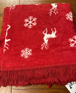 Docofil Oversized Throw Blanket Red White Reindeer Snowflake Fringe Portugal NEW - Picture 1 of 13