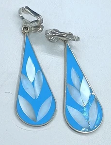 Pendientes de clip de plata vintage de alpaca México lágrima azul incrustación de flores 2" - Imagen 1 de 6