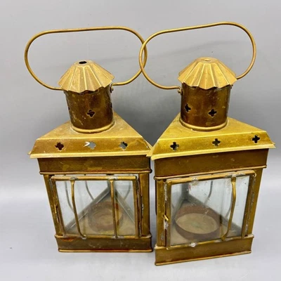 Par de linternas de latón vintage portavelas paneles de vidrio acento decorativo Foto 1 de 4