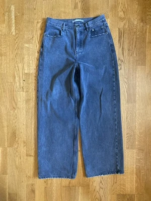 Pantalones de mezclilla lavados Cole Henry gris oscuro holgados 32 Foto 1 de 4