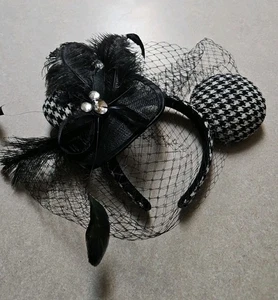 Disney Parks Hahnentritt Minnie Maus Ohren Stirnband Netz Hut Federn Schmuck schwarz - Bild 1 von 2