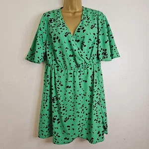 NEW Ann Harvey Plus Size 14-32 Green Crepe Animal Print Tunic Wrap Dress Top - Picture 1 of 6