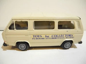 CONRAD RARE VINTAGE VW T3 WINDOW VAN WITH PROMO TOYS FOR COLLECTORS 1:43 EXCEL - Picture 1 of 6