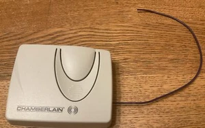 EUC Chamberlain Plug In Garage Door Opener Model CCLAD - Picture 1 of 5