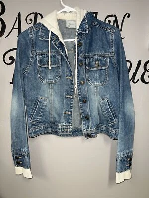 Jaqueta jeans Periscope aparência em camadas pequena com zíper e botão  - Imagem 1 de 2