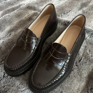 Scarpe mocassino J Crew Penny Rowan donna taglia 8,5 pelle bordeaux slip on BK482 - Foto 1 di 6