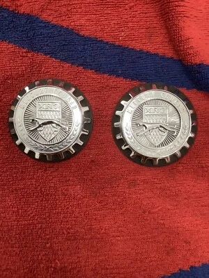 Nuevo de Lote Antiguo 1970 Mercury Cougar XR7 Techo Pilar/Vela Emblemas D0WY-65517A20-A Foto 1 de 4