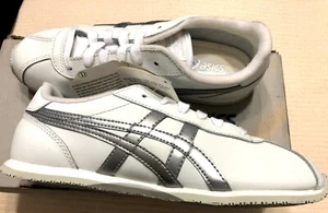New Asics Women's White/Silver Style QL883 - Size 6 - Picture 1 of 8