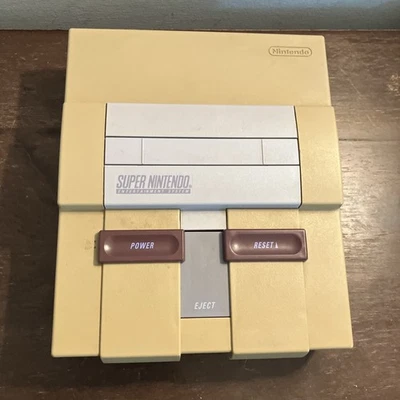 Super Nintendo (SNES) - SNS-001 - TESTED WORKS WITH HOOKUPS AND CONTROLLER - S3 - Image 1 of 4