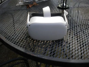 Oculus Quest 2 128GB PC VR (Headset Only), Very Good Condition  - Picture 1 of 4