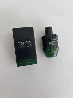 Туалетная вода ночного видения Viktor & Rolf Spicebomb мини дорожный размер 0,24 жидк. унц - Изображение 1 из 2