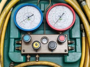 REFCO SM4 BM4 M4 M4-DELUXE-DS-R407C 4 VALVE MANIFOLD W/HOSES PETI - Picture 1 of 10