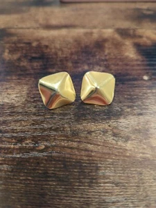 Vintage Gold Colored Clip On Earrings Square - Picture 1 of 3