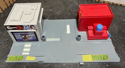 Nice Hot Wheels Mega City 2007 Single Block White Garage Play Set 1718UX! - Image 1 of 4