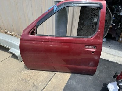 Левый корпус передней двери для Nissan Frontier King Cab 2004 без комплектации 2000-2004 - Изображение 1 из 4