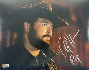 COLE HAUSER SIGNIERT YELLOWSTONE 11x14 FOTO RIP WHEELER BECKETT BAS COA #4 - Bild 1 von 1