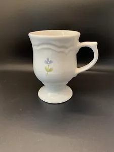 Tazza grande 16 oz con piedistallo Pfaltzgraff Garland - Foto 1 di 8