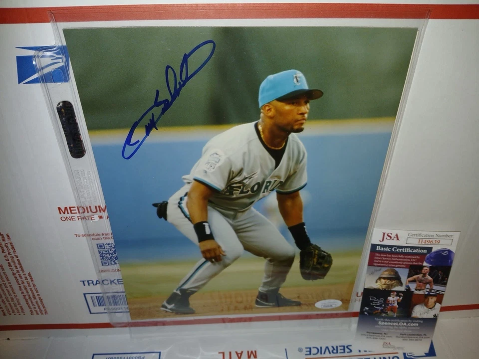 Garry Sheffield Marlins 8x10 Autographed photo & COA - Image 1 of 1