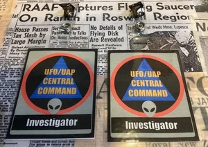 2er Set "UFO/UAP CENTRAL COMMAND/Field Investigator" Cosplay/Requisiten Abzeichen - Bild 1 von 2