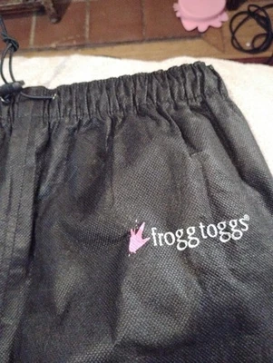 Pantalones de lluvia Froggtoggs negros para mujer talla M cintura elástica y piernas con pierna... Foto 1 de 4