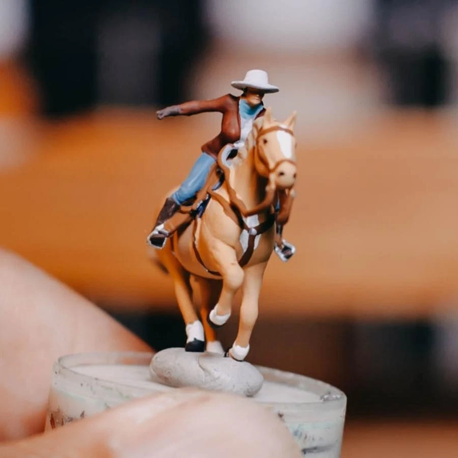 NUEVA Figura Miniatura Vaquero a Caballo v.1 (1/87) Diorama Resina Regalo - Sin Preiser Foto 1 de 1