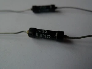Resistor Welwyn C22 Panclimatic Carbon on Ceramic 0.5W - Picture 1 of 172