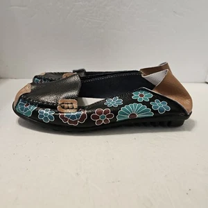 MayBest Loafer Shoes Wm 38 (US 7.5) Leather Floral Remote Control Soles Comfort - Picture 1 of 7
