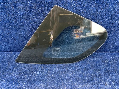 Lexus CT200H 2011-2017 cuarto de cristal trasero derecho OEM Foto 1 de 4